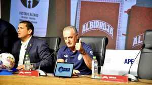 Gustavo Alfaro toma el mando de la Albirroja