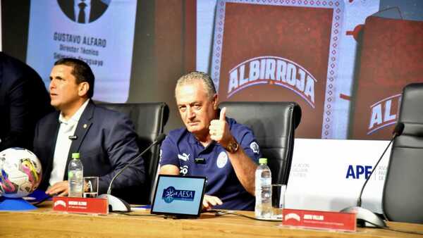 Gustavo Alfaro toma el mando de la Albirroja