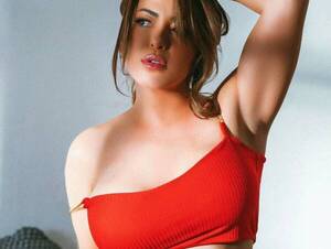¿La estaban buscando? Reaparece modelo con una foto como para robar suspiros