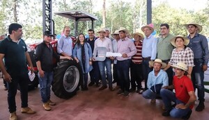 MAG entrega implementos y aportes para el crecimiento agropecuario de San Pedro - .::Agencia IP::.