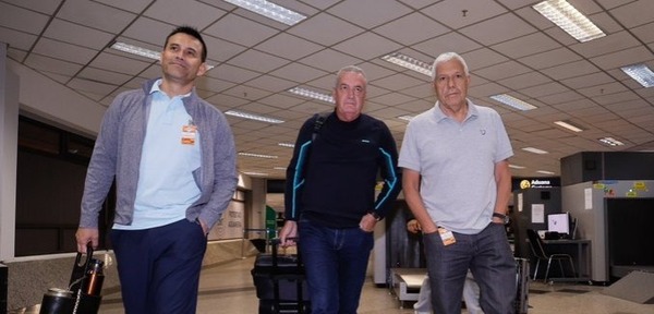 Gustavo Alfaro ya está en Asunción para asumir la conducción de la Albirroja - ADN Digital