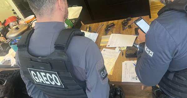 La Nación / En Foz, tres policías quedaron presos por desvío de mercaderías “paraguayas” incautadas