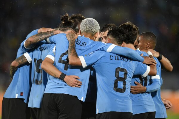 Versus / Uruguay pierde a un titular indiscutido para el duelo ante Paraguay