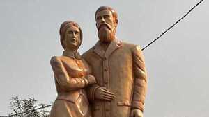 Nueva Germania inaugura estatua de alemanes que intentaron crear la raza aria