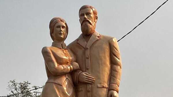 Nueva Germania inaugura estatua de alemanes que intentaron crear la raza aria