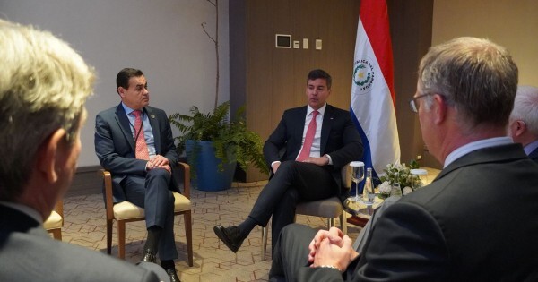 Peña se muestra con funcionarios de EE.UU. tras el comunicado pro Tabesa y busca distender con Biden