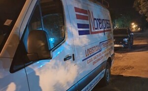 Asaltan a tiros un furgón y roban repuestos sobre la Ruta PY06