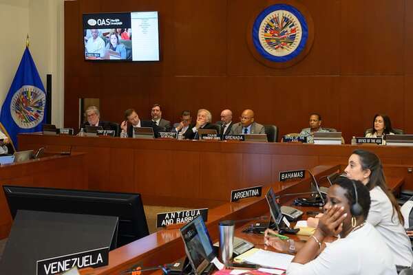 Cuba califica de “injerencista” la resolución de la OEA sobre las elecciones en Venezuela - Mundo - ABC Color