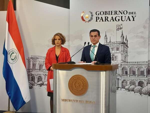 Lea Giménez iría a la CAF como asesora tras renunciar al Gobierno de Peña - Política - ABC Color