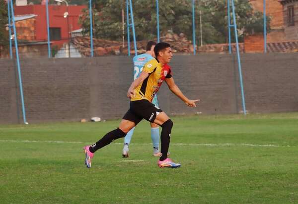 Intermedia: Deportivo Santaní lleva los puntos del Bajo - Fútbol de Ascenso de Paraguay - ABC Color