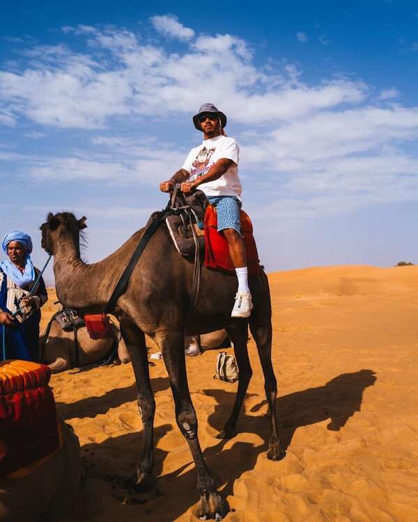 ¡Mirá las fotos de Lewis Hamilton en Marruecos! - Gente - ABC Color