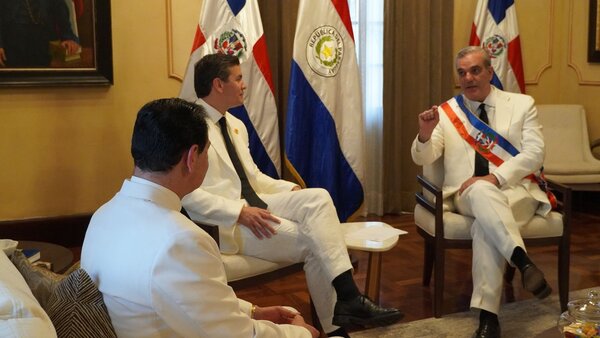 Peña participó de asunción de Luis Abinader en República Dominicana y mantuvo otras reuniones - .::Agencia IP::.