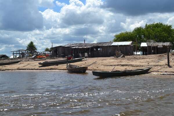 Tras negociación con ganadero, comunidad de los tomarahos se reconecta a energía eléctrica de la ANDE - Noticias del Chaco - ABC Color