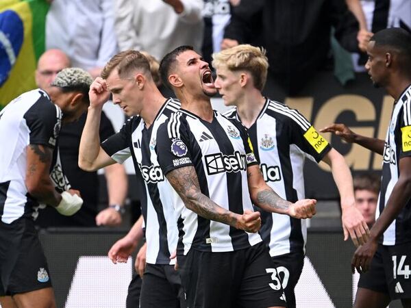 Newcastle, con 10 y Miguel Almirón en el banco, ganó 1-0 - Fútbol Internacional - ABC Color