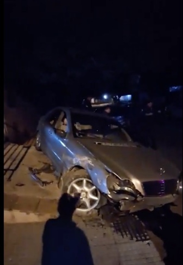 Borracho entró por la muralla de periodista deportivo