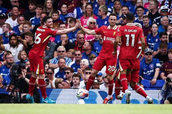 Buen inicio de Arsenal y Liverpool en la Premier League - Fútbol Internacional - ABC Color