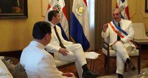 La Nación / Peña celebró primera reunión bilateral con mandatario dominicano