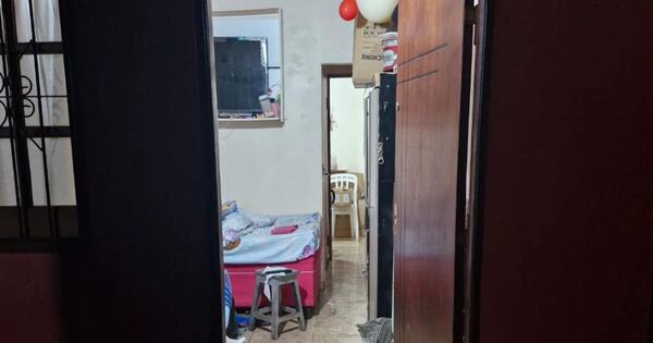 La Nación / Llevaron un vehículo y cajas de teléfonos en asalto a inquilinato esteño