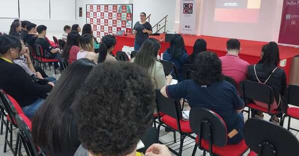 La Nación / Forman a universitarios para la catalogación del Museo Tacuru Pucu