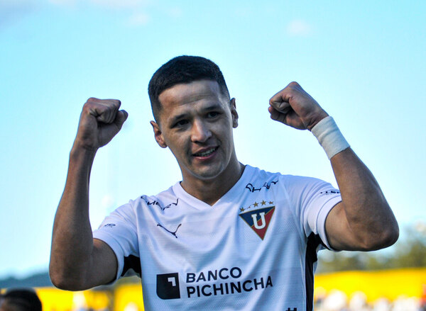 Versus / Liga gana el Superclásico de Quito con gol de Álex Arce