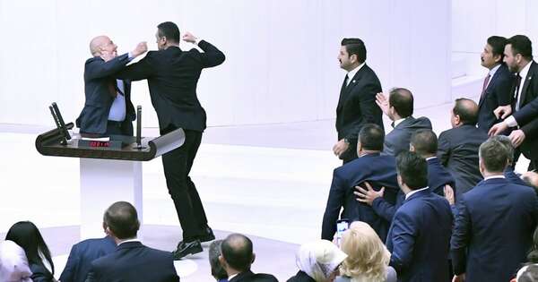 Diario HOY | VIDE0| Violenta pelea en Parlamento turco tras enfrentamiento entre diputados