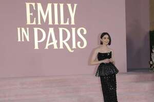 Red carpet de Emily in Paris - Sociales - ABC Color