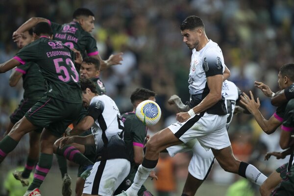 Versus / Corinthians, Fluminense y un empate con sabor a nada
