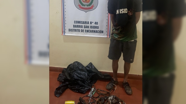 Sorprendieron a un hombre intentando hurtar objetos del interior de un vehículo