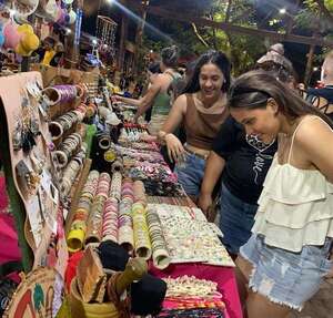 Reportan importante movimiento comercial en semana de fiesta patronal y fundacional en San Bernardino - Nacionales - ABC Color