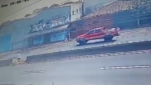 Video: Camioneta atropella a dos hermanas y se da a la fuga en Itauguá