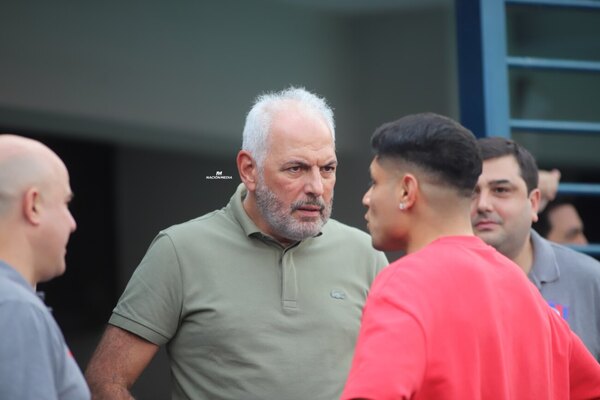 Versus / Claudio Aquino volvió a la Nueva Olla para vivir la magia del Superclásico