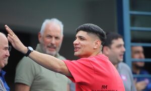 ¿Qué lo que pasa todo? Mirá quién apareció en el superclásico