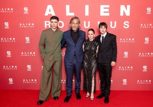 Isabela Merced de Alien Romulus: "Fue mi primera vez explorando el género de terror" - Unicanal