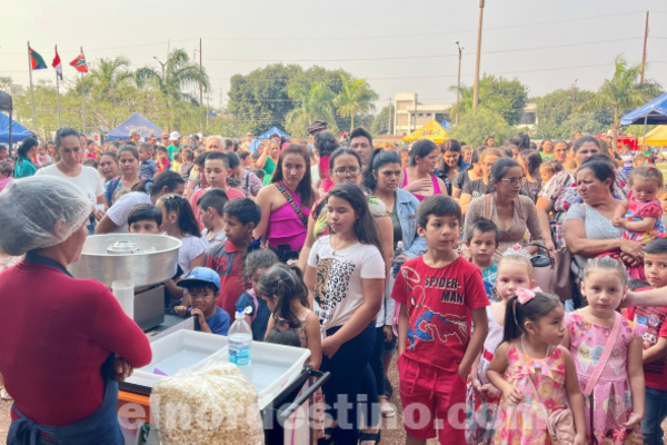 Intendente Acevedo participa en festejo del Día del Niño realizado en la explanada del Palacete Municipal de Pedro Juan Caballero - El Nordestino