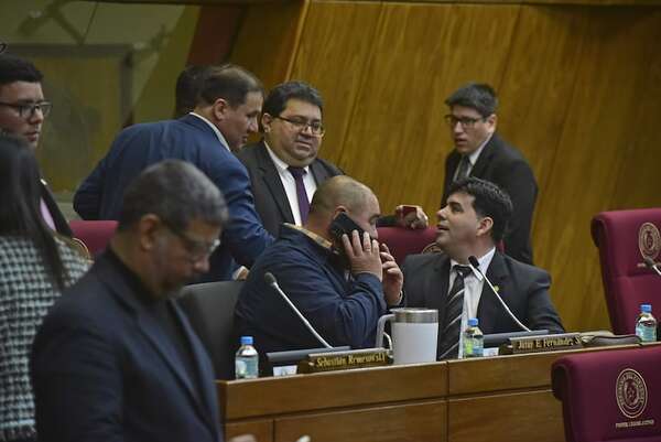 En Diputados tratarán nuevo impuesto por autos y motos, para accidentes - Política - ABC Color