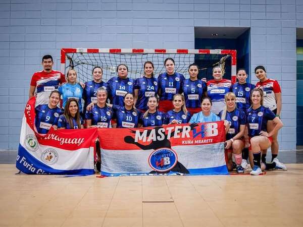 Balonmano: Las chicas +40, con oro - Polideportivo - ABC Color
