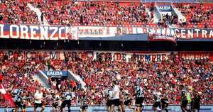 La Nación / Una multitud para otro empate