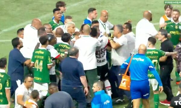Empujones y puñetazos en un caliente clásico paulista con presencia de paraguayos
