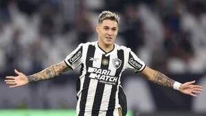 Botafogo se aferra al liderato tras golear a Flamengo