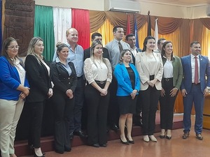 Miryan Velázquez asume su segundo período como presidente de la Junta Departamental de Itapúa