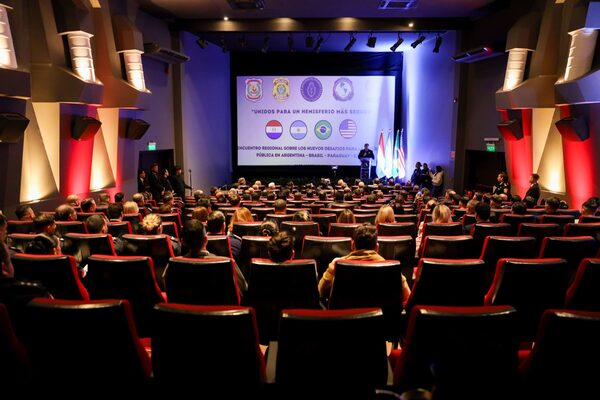 Encuentro regional sobre la seguridad en la triple frontera - La Clave