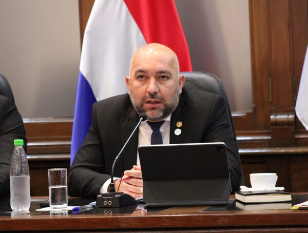 Orlando Arévalo pedirá la suspensión de los fiscales y el juez que intervinieron en el caso de Eulalio Gomes, adelanta · Radio Monumental 1080 AM