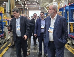 Autoridades del Gobierno y de Itaipú recorren centros de movilidad eléctrica en Corea - ADN Digital