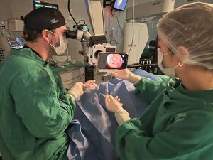Realizan un trasplante de córneas en el Hospital de Clínicas - Unicanal