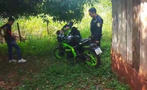 Recuperan motocicleta hurtada en Presidente Franco