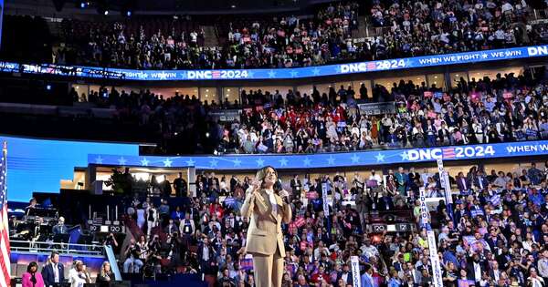 La Nación / Al inicio de la convención demócrata, Kamala dice a Biden estar “eternamente agradecida”