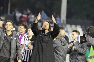Versus / Galeano dejó de ser DT de Libertad y vuelve a "casa" Daniel Garnero