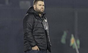Ariel Galeano dirigió por última vez a Libertad