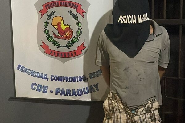 Desgraciado golpeó a su pareja e intentó abusar de su hija