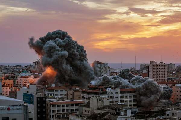 Hizbulá responde a su última baja con un nuevo lanzamiento masivo de cohetes contra Israel - Mundo - ABC Color